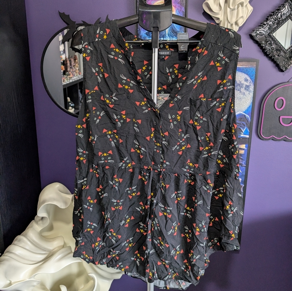 Torrid Black Cat Print Sleeveless Blouse